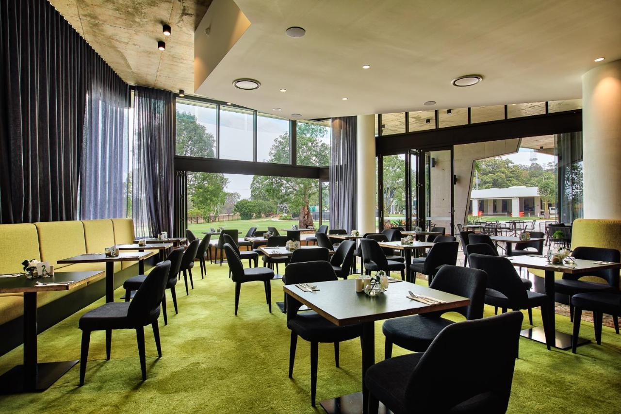 Eatons Hill Hotel Brisbane Extérieur photo