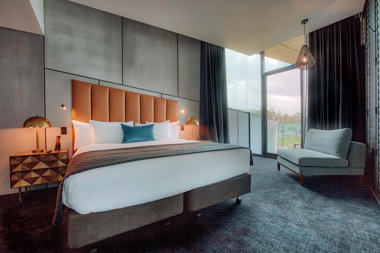 Eatons Hill Hotel Brisbane Extérieur photo
