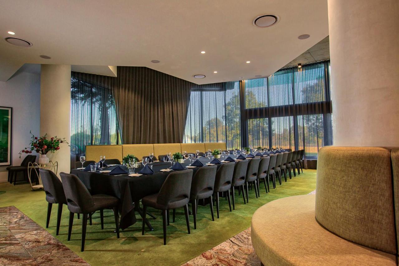 Eatons Hill Hotel Brisbane Extérieur photo